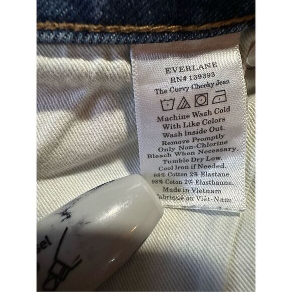 Everlane The Curvy Cheeky Straight Jean Classic Blue Raw Hem High rise sz 29 - Picture 11 of 12